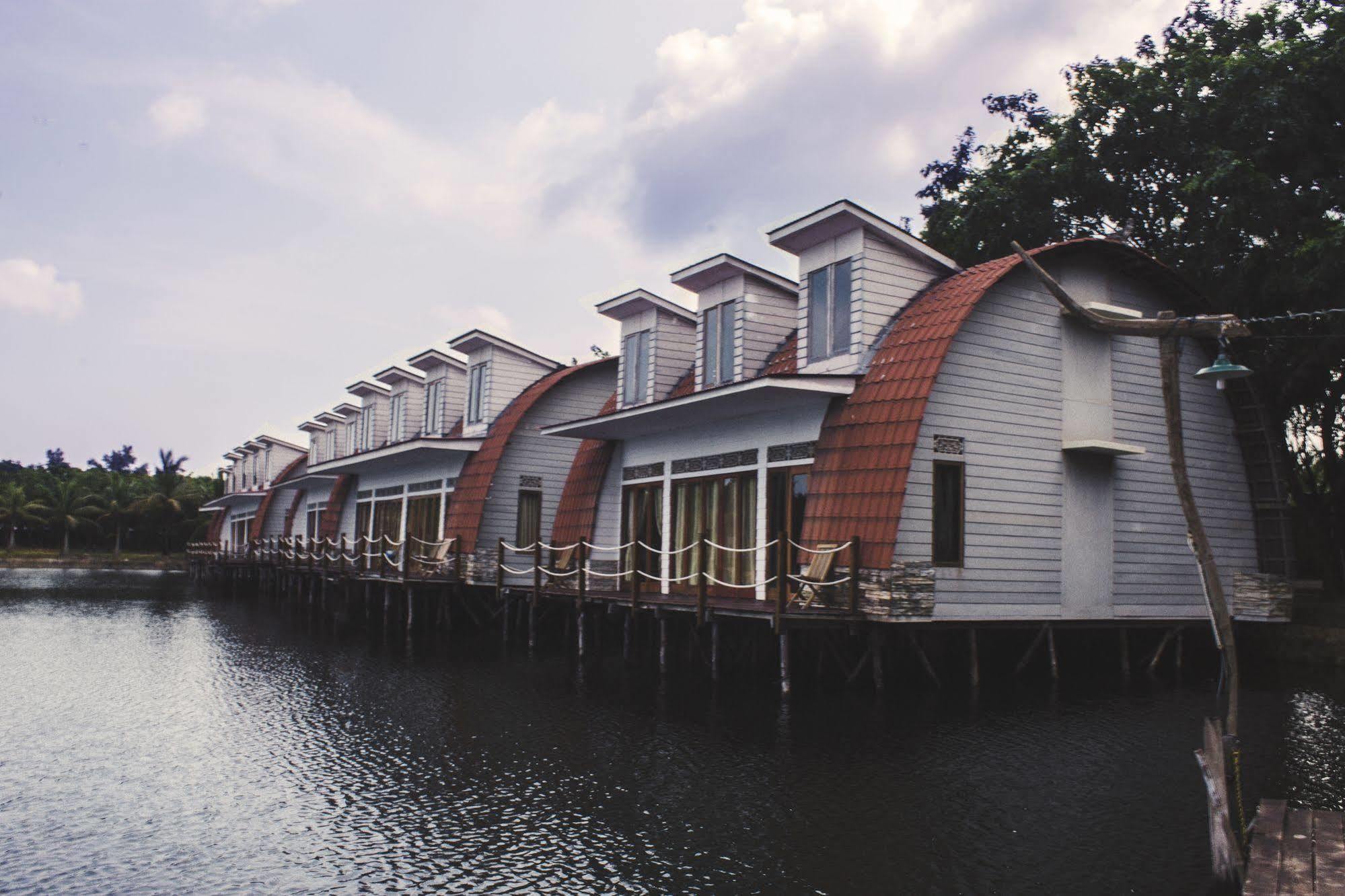 Kanaka Lake Villa Batam Luaran gambar